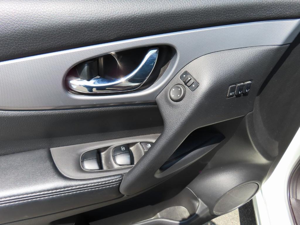 used 2020 Nissan Rogue Sport car, priced at $18,000