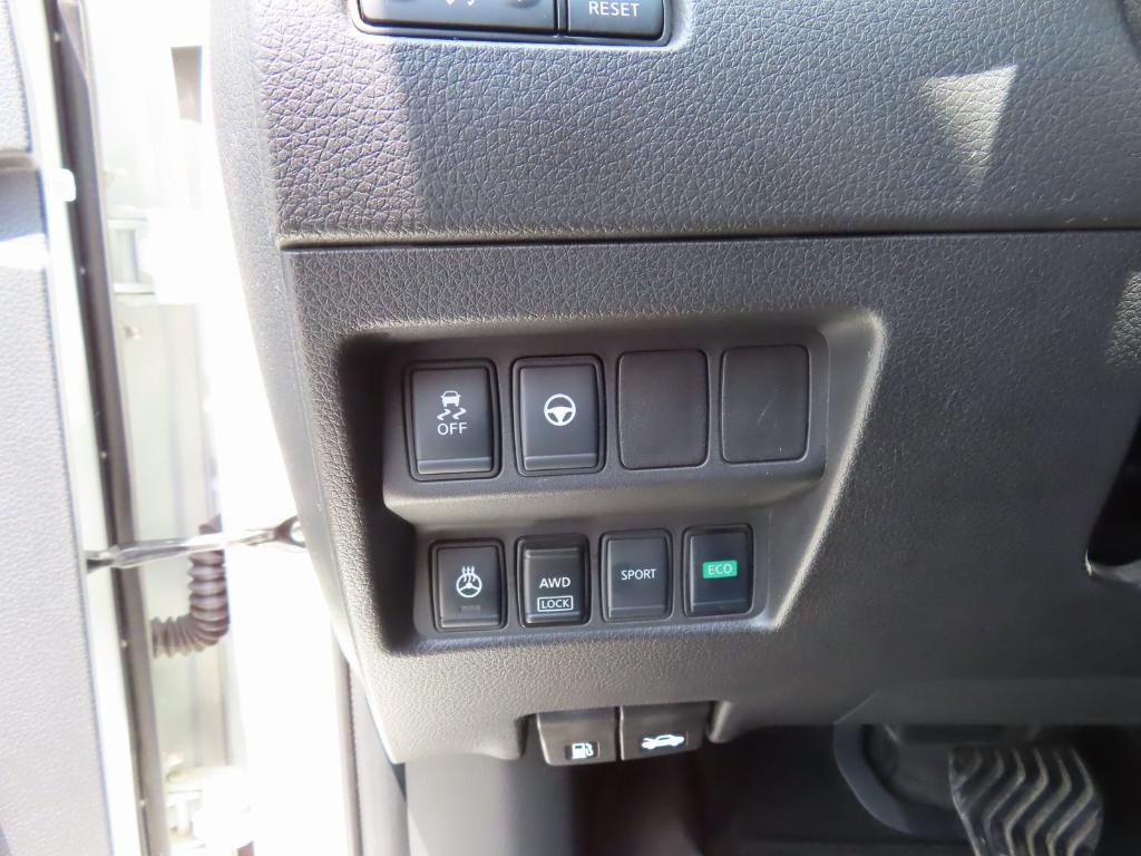 used 2020 Nissan Rogue Sport car, priced at $18,000