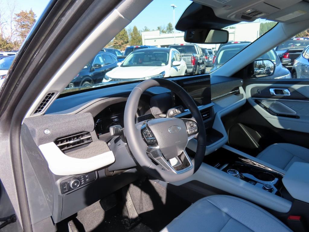 new 2025 Ford Explorer car, priced at $58,627