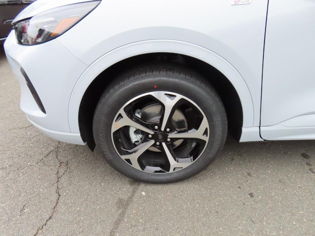 new 2026 Ford Escape car, priced at $40,551