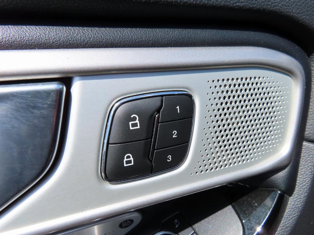 used 2022 Ford Explorer car, priced at $34,000