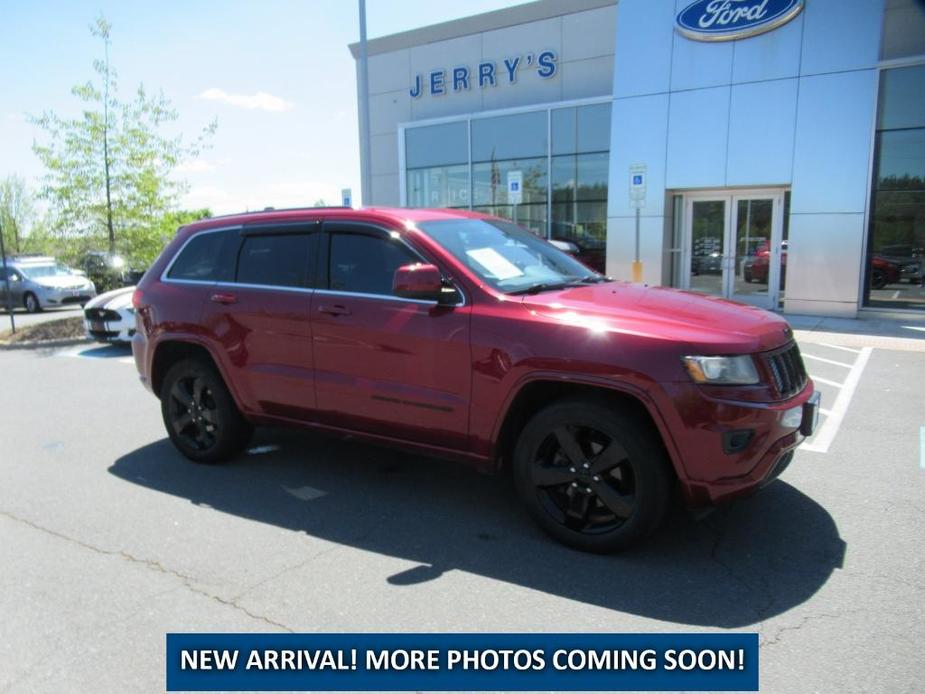 used 2015 Jeep Grand Cherokee car, priced at $11,400