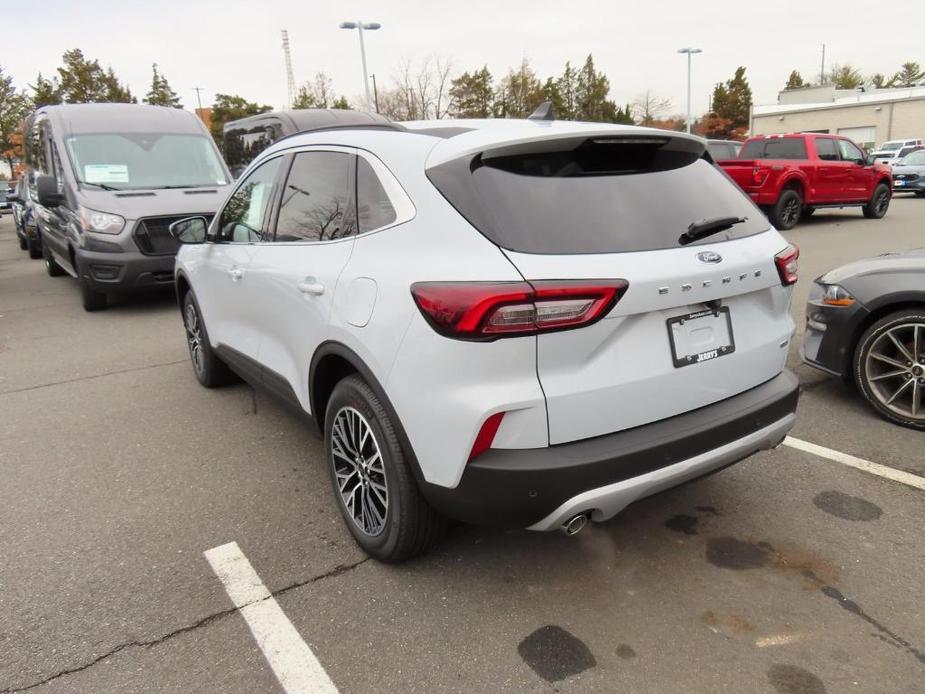 new 2025 Ford Escape car, priced at $33,905