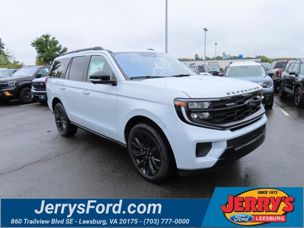 new 2025 Ford Expedition car, priced at $78,515
