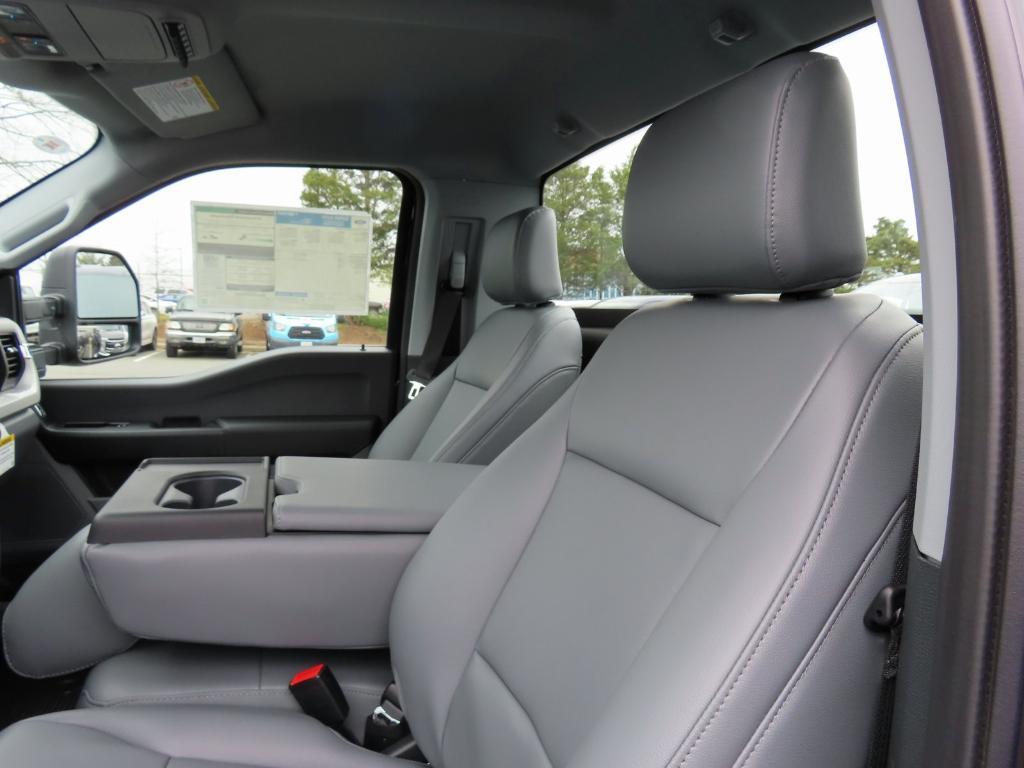 new 2025 Ford F-250 car, priced at $46,091