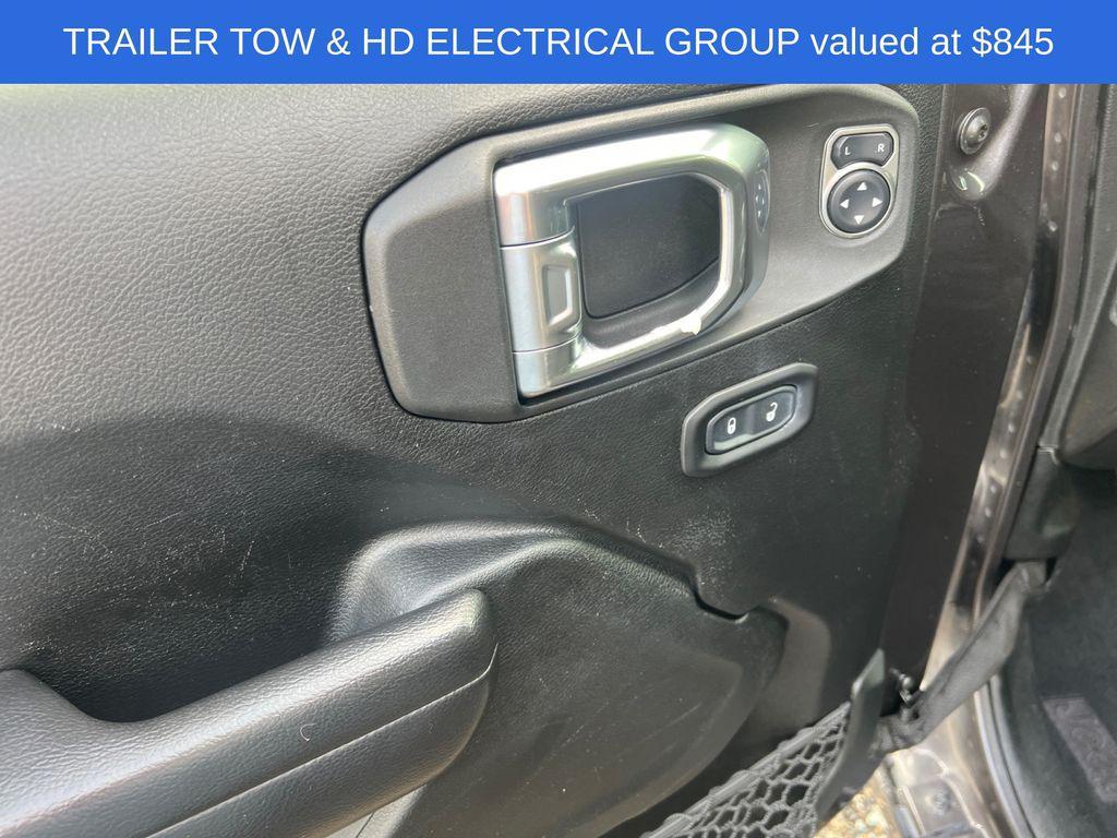 used 2021 Jeep Wrangler Unlimited car, priced at $32,998