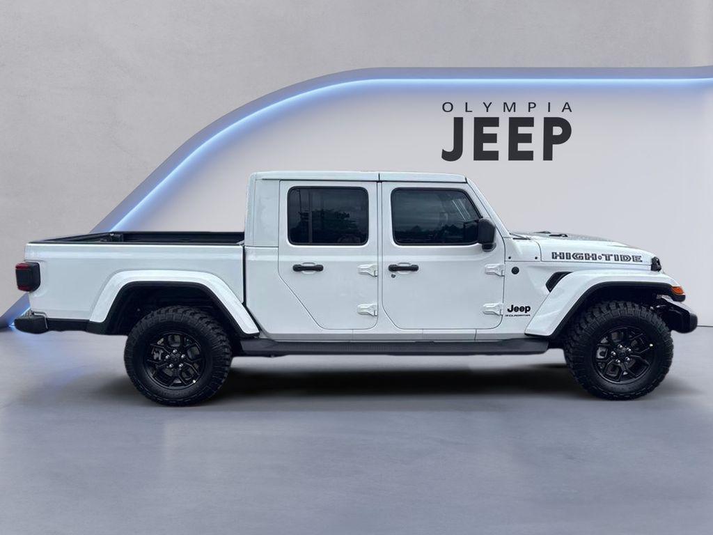 new 2025 Jeep Gladiator car, priced at $45,749