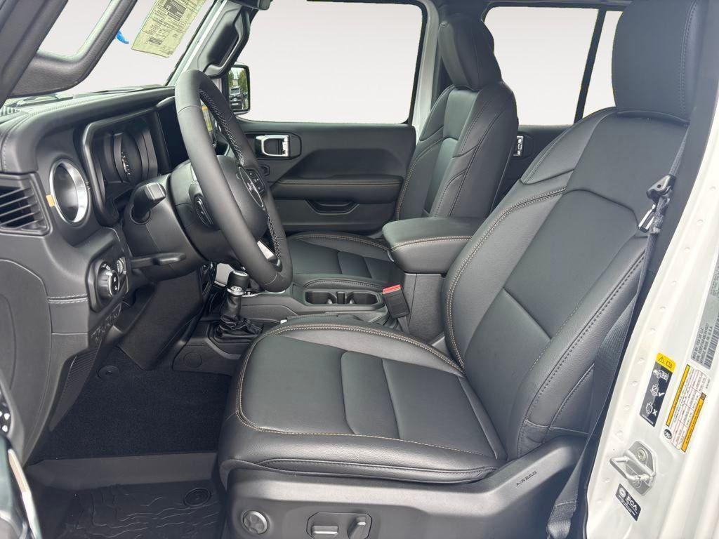 new 2025 Jeep Gladiator car, priced at $45,749