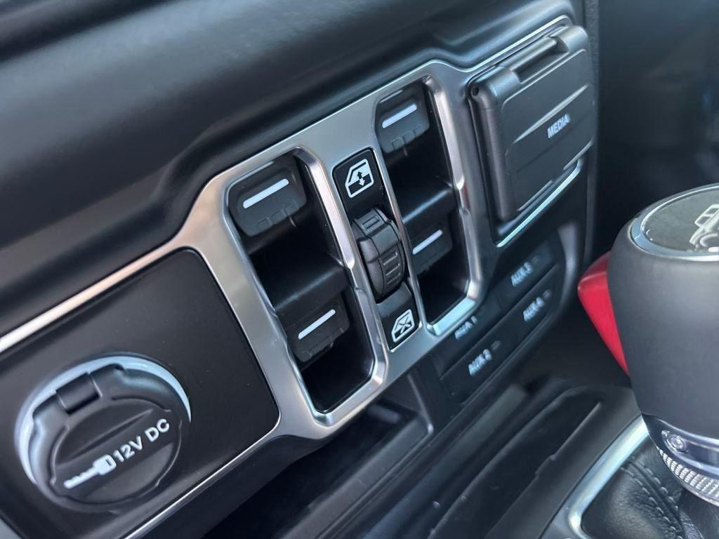new 2025 Jeep Gladiator car, priced at $56,702