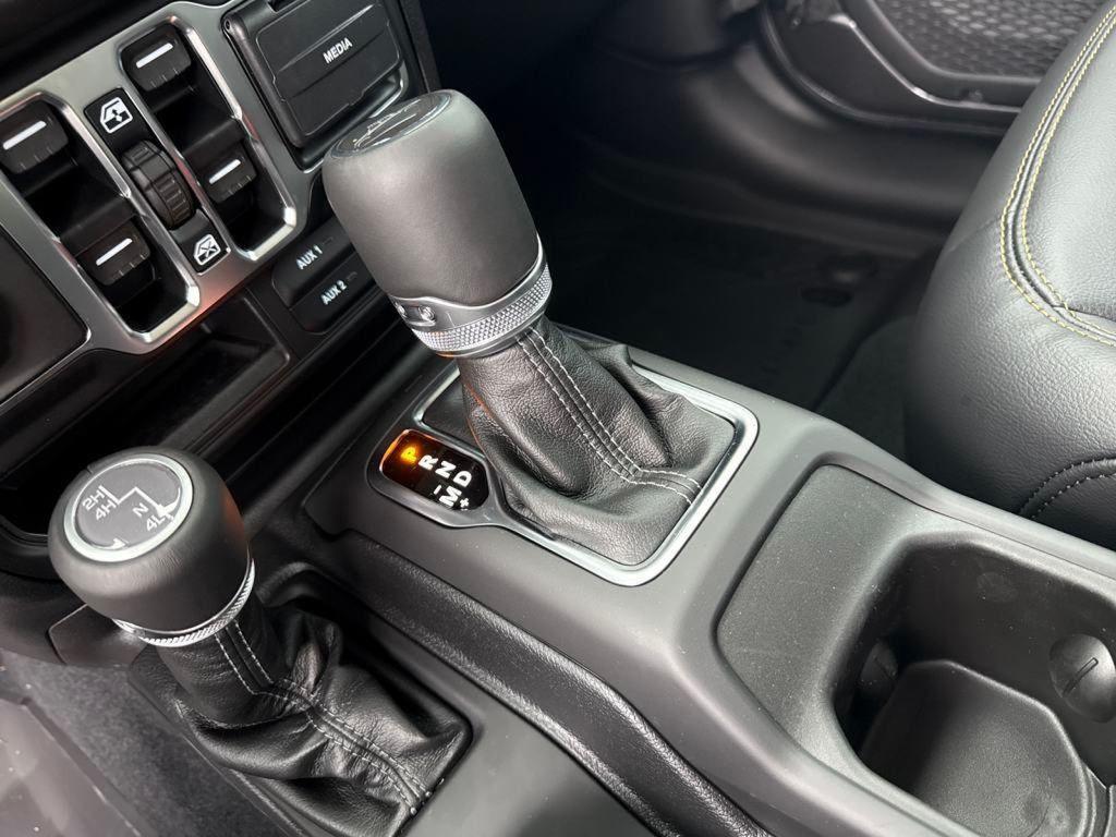 new 2025 Jeep Gladiator car, priced at $44,817