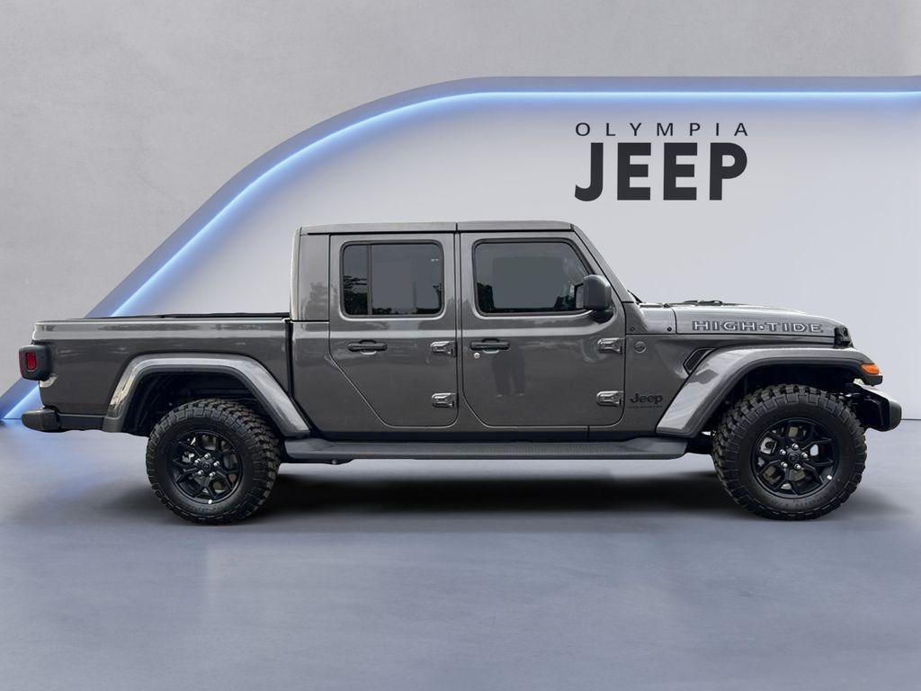 new 2025 Jeep Gladiator car, priced at $44,817