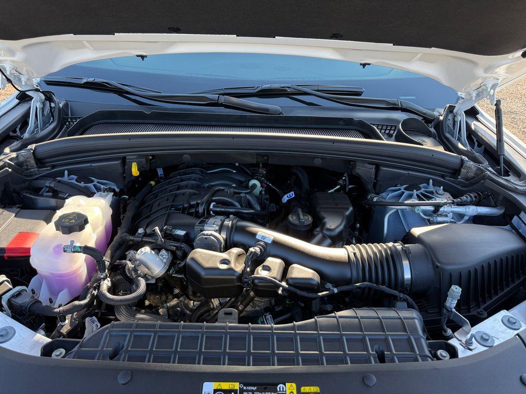 new 2025 Jeep Grand Cherokee car, priced at $38,282