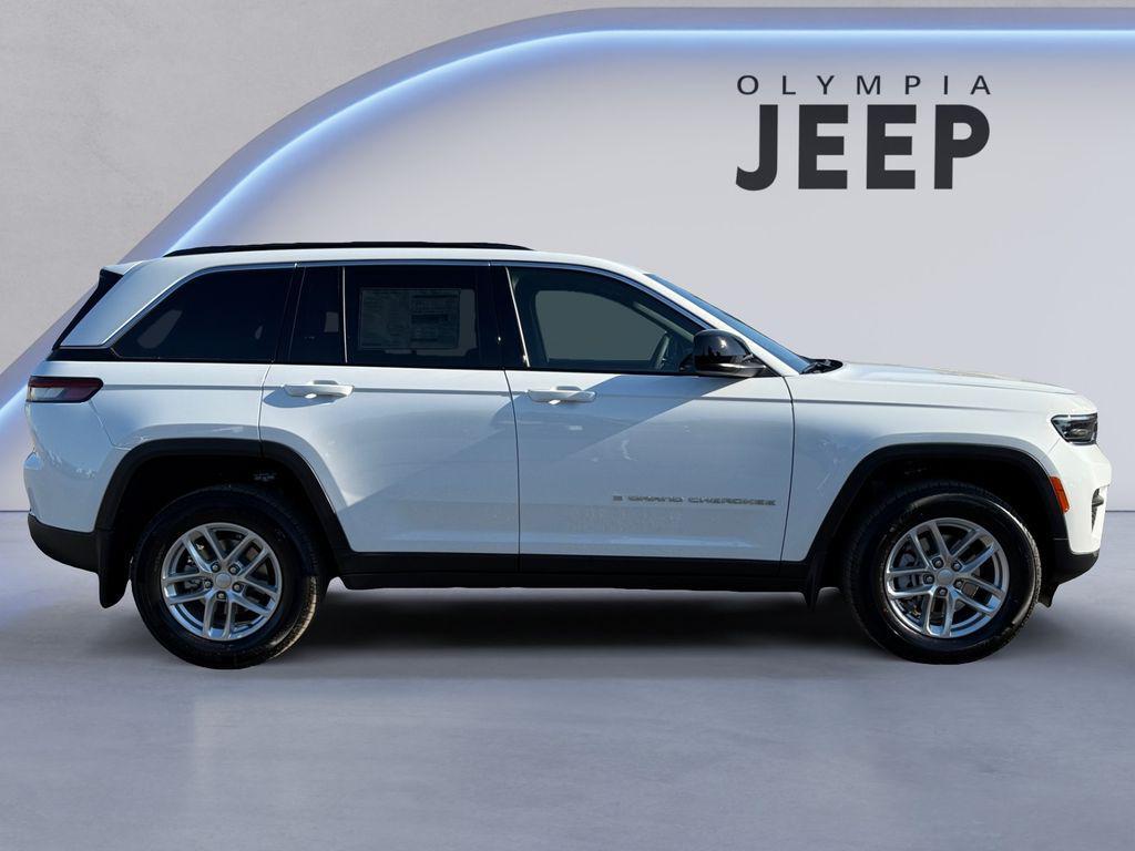 new 2025 Jeep Grand Cherokee car, priced at $38,282