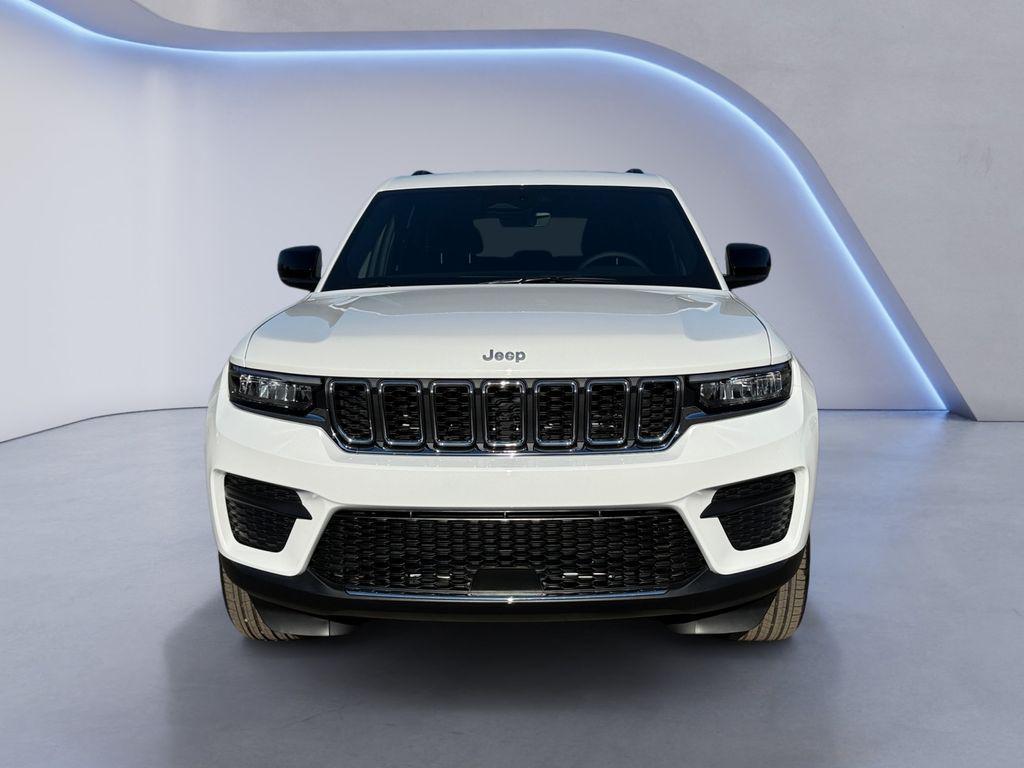 new 2025 Jeep Grand Cherokee car, priced at $38,282
