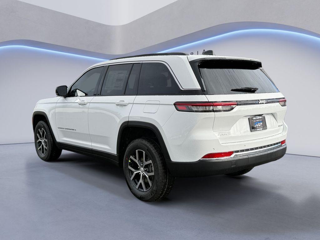 new 2025 Jeep Grand Cherokee car, priced at $44,660