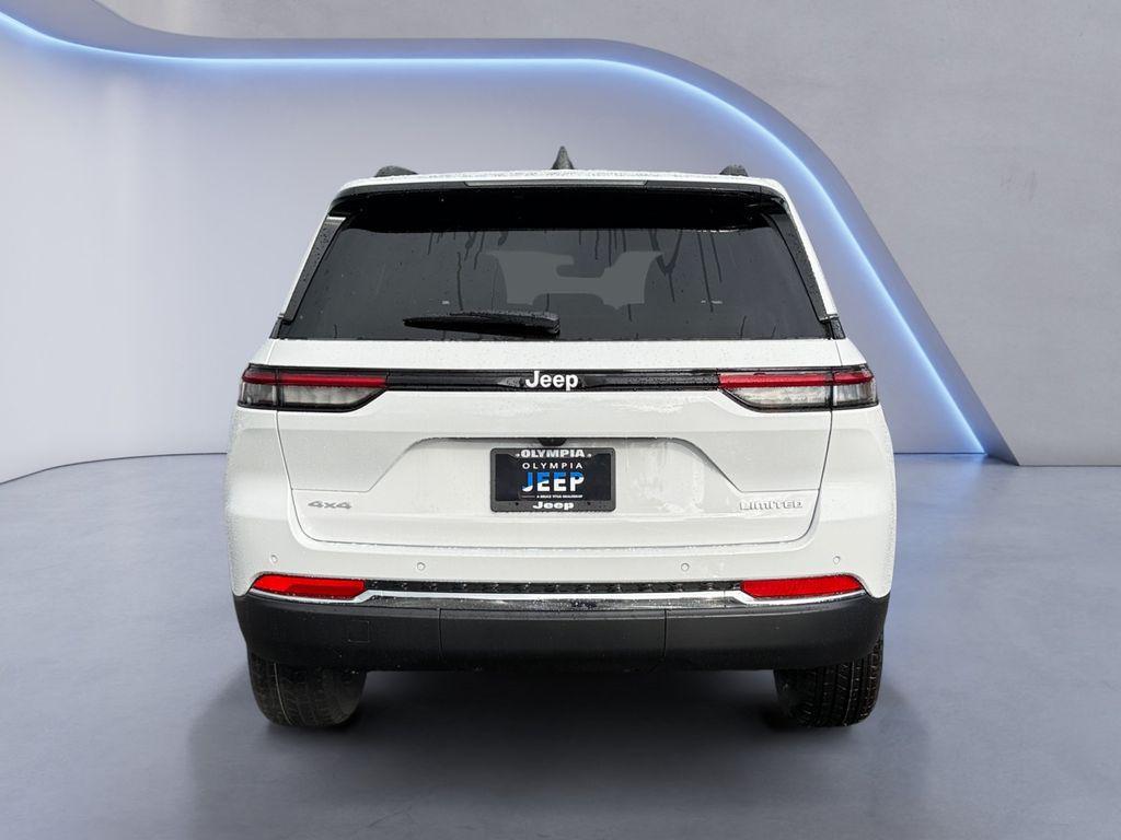new 2025 Jeep Grand Cherokee car, priced at $44,660