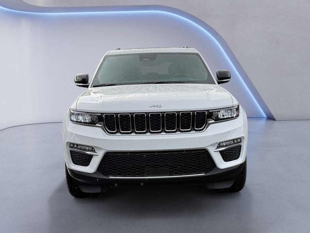 new 2025 Jeep Grand Cherokee car, priced at $44,660