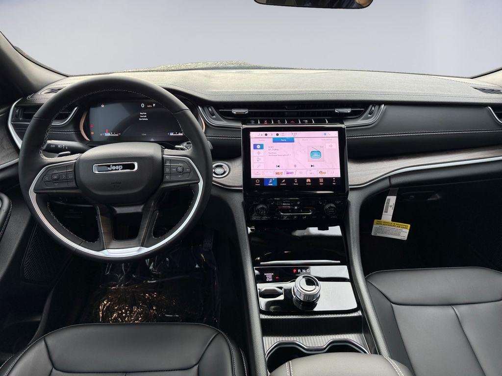 new 2025 Jeep Grand Cherokee car, priced at $46,296