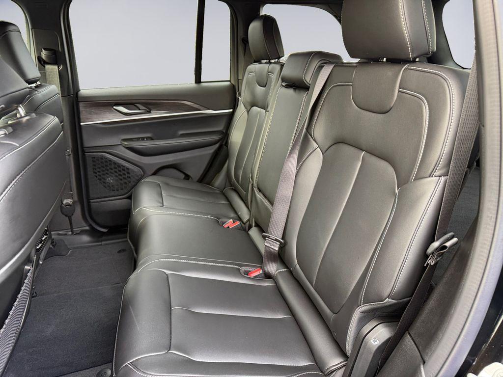 new 2025 Jeep Grand Cherokee car, priced at $46,296