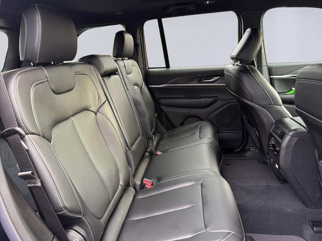 new 2025 Jeep Grand Cherokee car, priced at $46,296