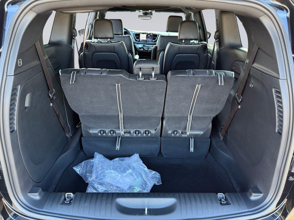 new 2026 Chrysler Pacifica car, priced at $51,259