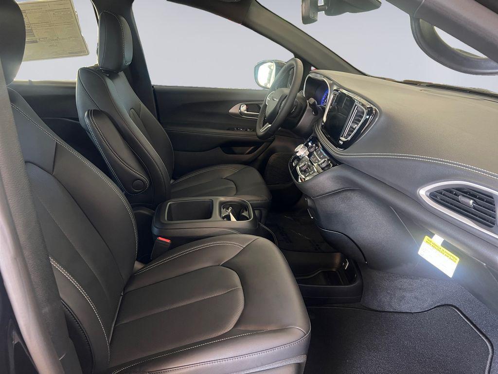 new 2026 Chrysler Pacifica car, priced at $47,252