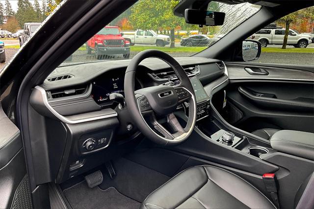 new 2025 Jeep Grand Cherokee car, priced at $54,955