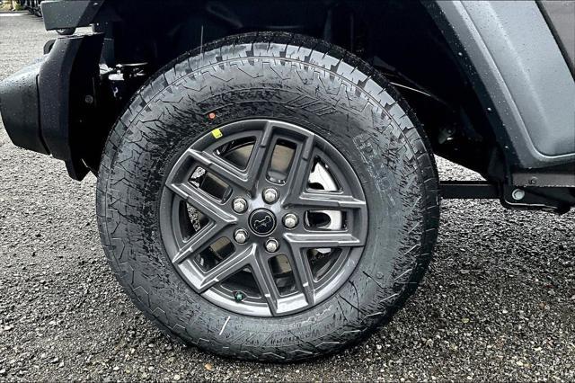 new 2025 Jeep Wrangler car, priced at $46,147