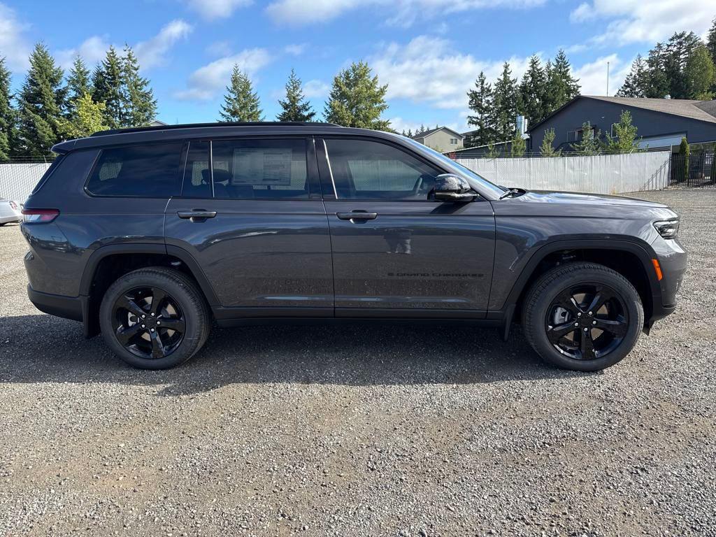 new 2025 Jeep Grand Cherokee L car, priced at $60,755