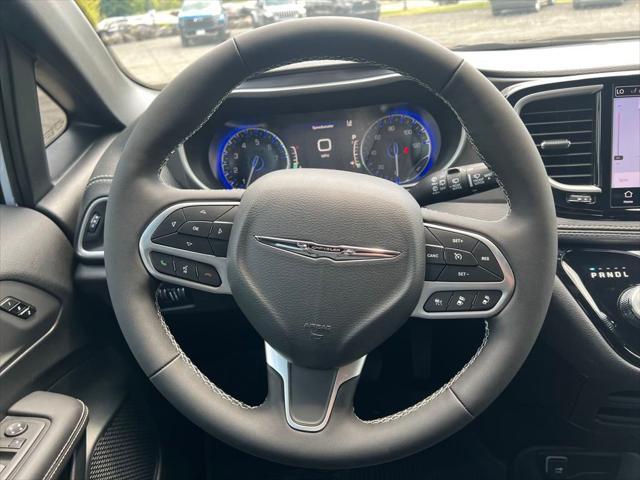 new 2025 Chrysler Pacifica car, priced at $41,439