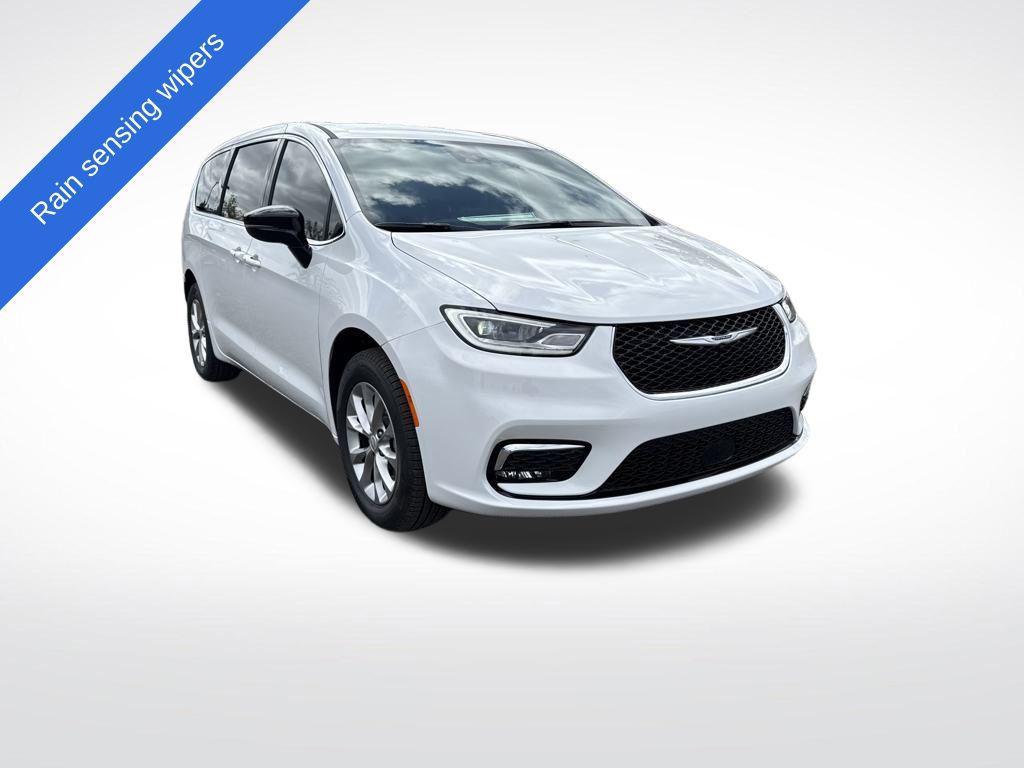 new 2025 Chrysler Pacifica car, priced at $41,439