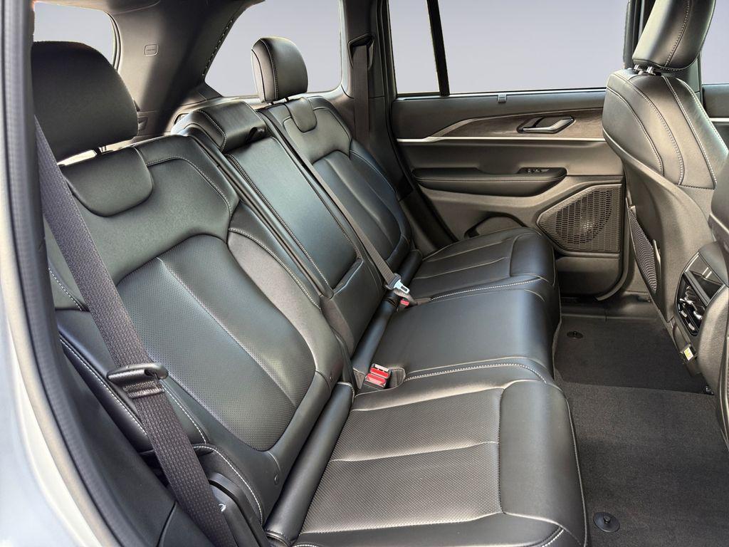 new 2025 Jeep Grand Cherokee car, priced at $53,265