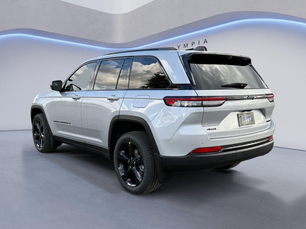 new 2025 Jeep Grand Cherokee car, priced at $53,265