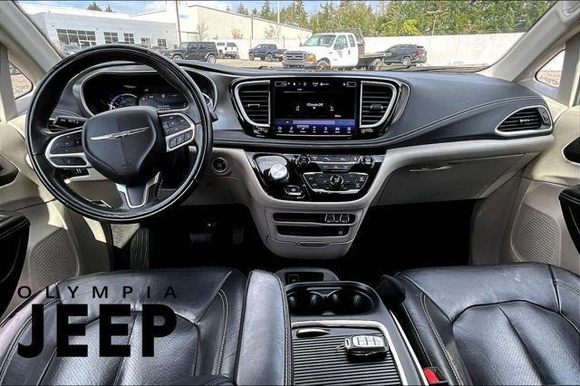 used 2022 Chrysler Pacifica Hybrid car, priced at $25,889