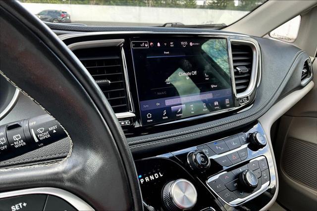 used 2022 Chrysler Pacifica Hybrid car, priced at $25,889