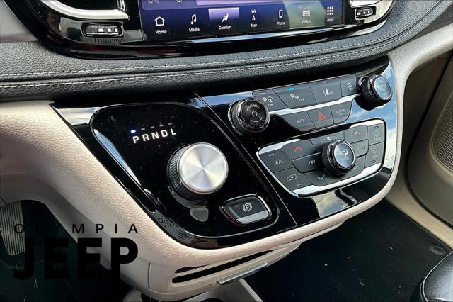 used 2022 Chrysler Pacifica Hybrid car, priced at $25,889