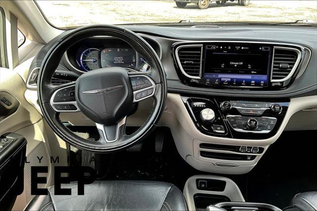 used 2022 Chrysler Pacifica Hybrid car, priced at $25,889