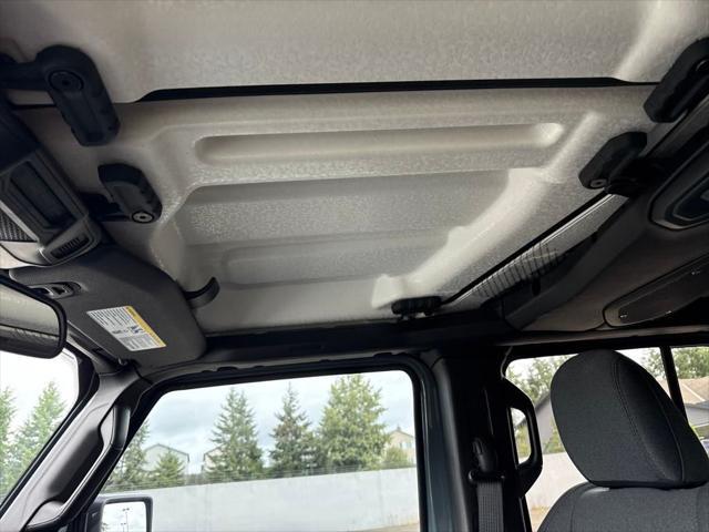 new 2025 Jeep Wrangler car, priced at $46,081