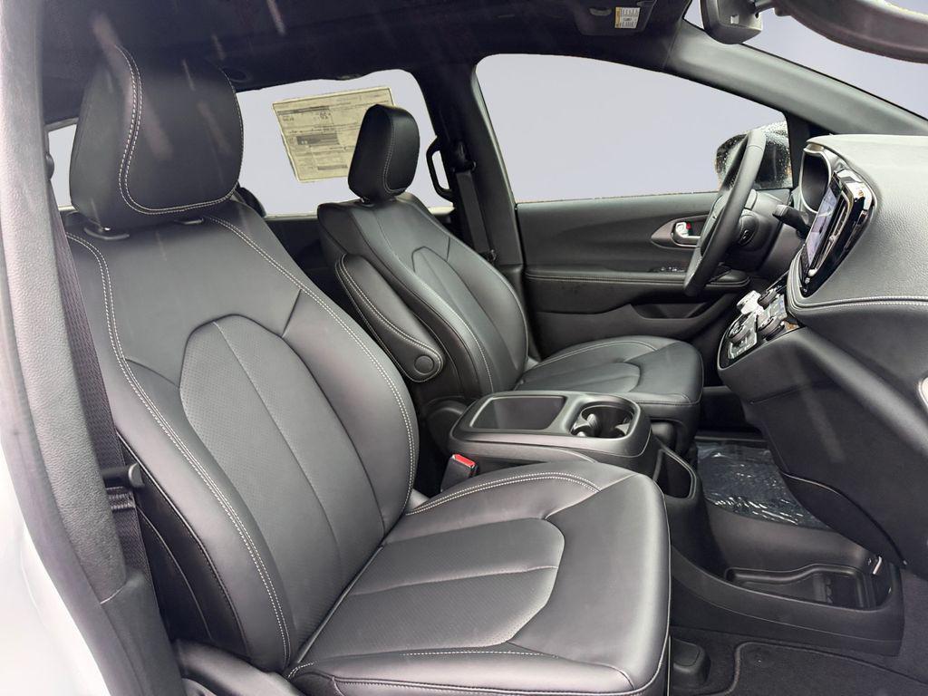 new 2026 Chrysler Pacifica car, priced at $52,455