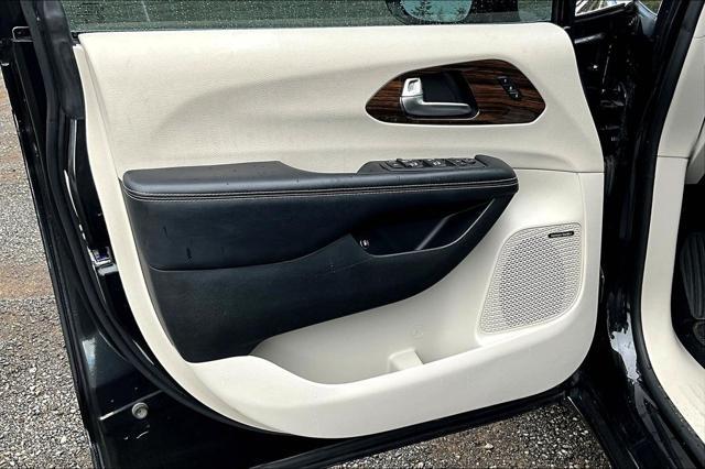 used 2022 Chrysler Pacifica Hybrid car, priced at $28,471