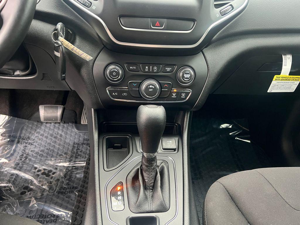 used 2019 Jeep Cherokee car, priced at $13,488