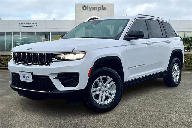 new 2025 Jeep Grand Cherokee car, priced at $42,120