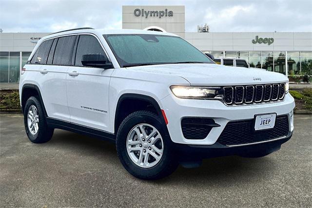 new 2025 Jeep Grand Cherokee car, priced at $42,120