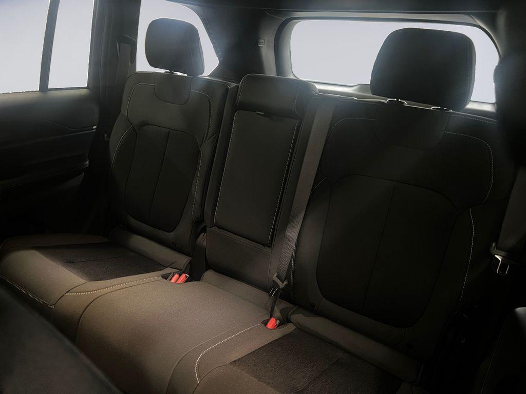 new 2025 Jeep Grand Cherokee car, priced at $41,620