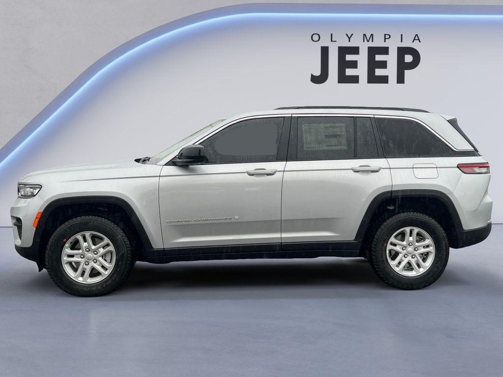 new 2025 Jeep Grand Cherokee car, priced at $41,620