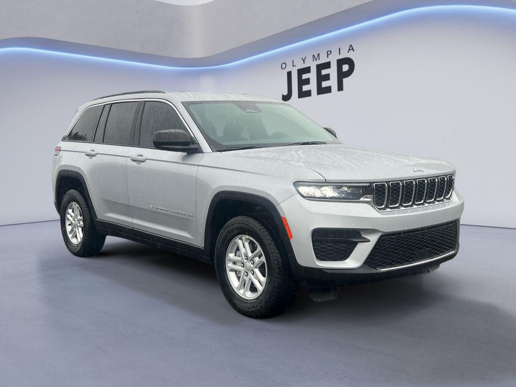 new 2025 Jeep Grand Cherokee car, priced at $41,620