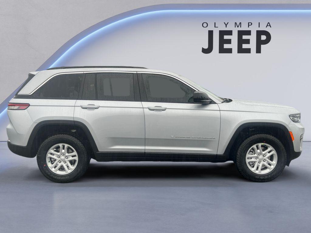 new 2025 Jeep Grand Cherokee car, priced at $41,620