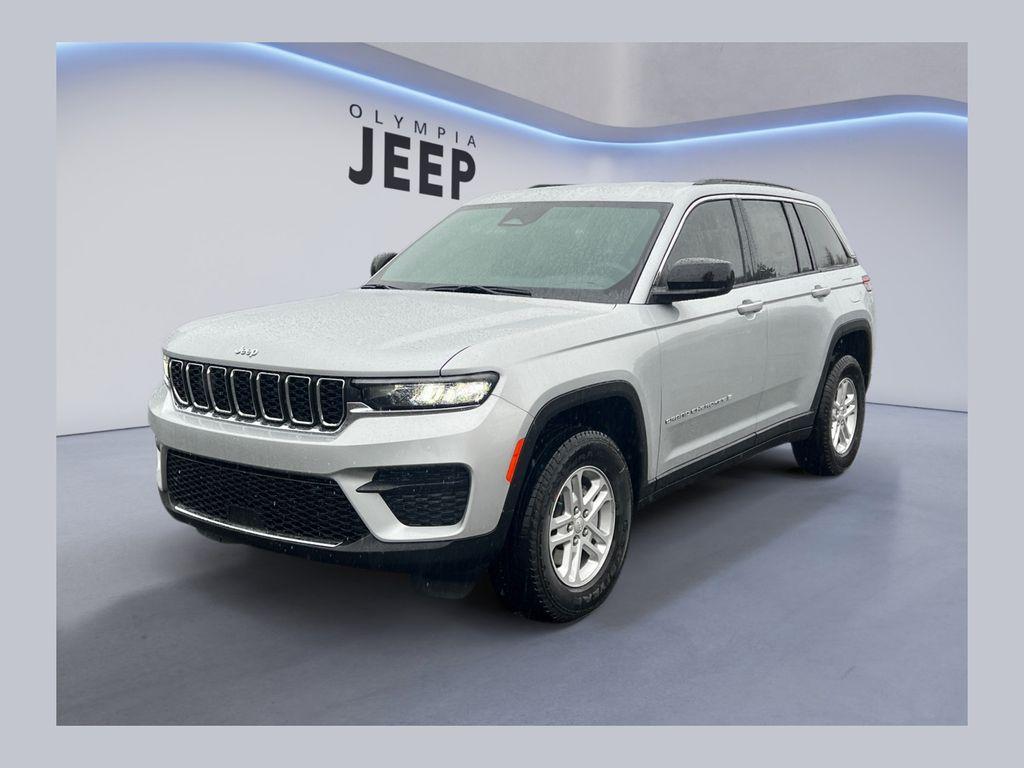 new 2025 Jeep Grand Cherokee car, priced at $41,620