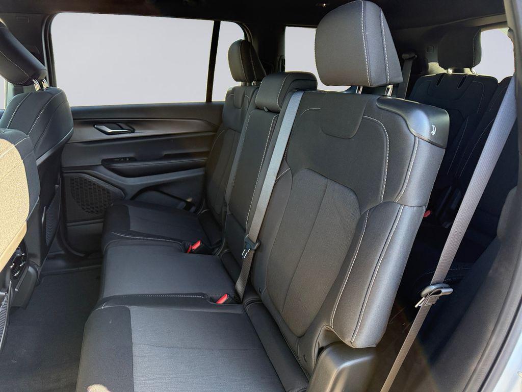 new 2025 Jeep Grand Cherokee L car, priced at $42,463