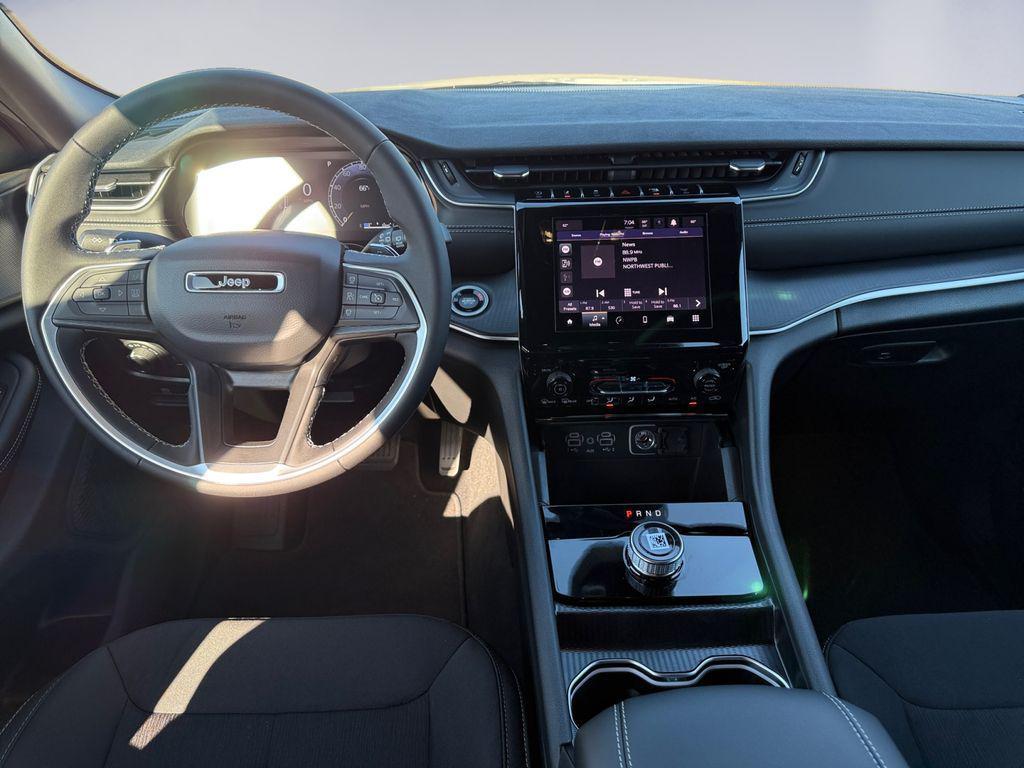 new 2025 Jeep Grand Cherokee L car, priced at $42,463